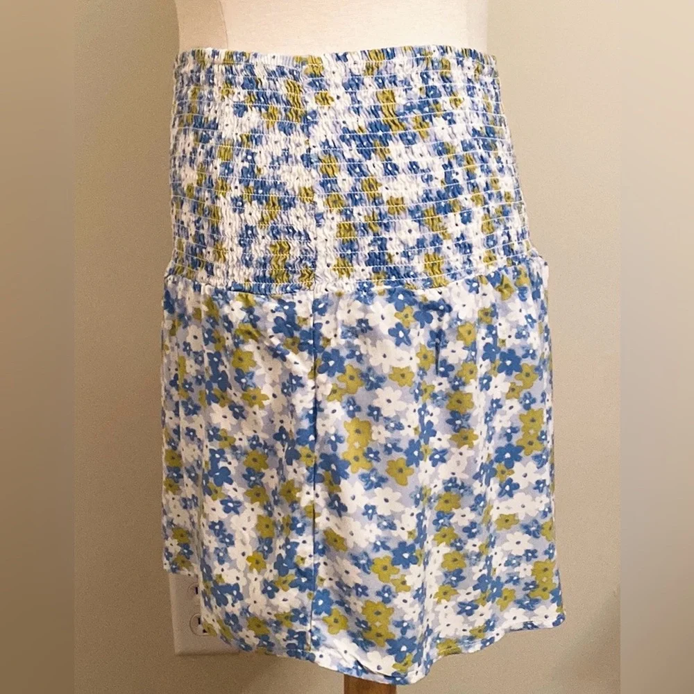 Kendall & Kylie Blue Green Ditsy Floral SZ M Coastal Preppy Y2K Indie Mini Skirt